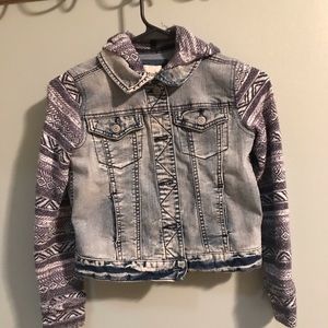 ⚡️SALE 2/25⚡️Girls denim jacket